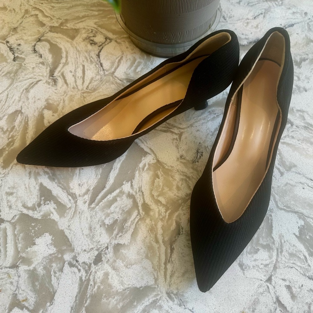 Black knit heels Size 8